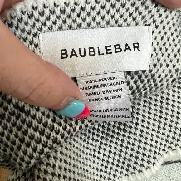 Baublebar Wrapped In Love Custom Heart Blanket Letter B - Picture 2 of 6